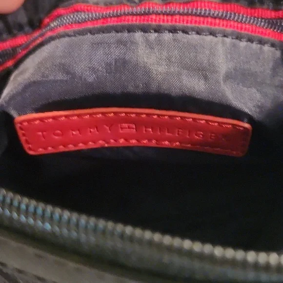 Tommy Hilfiger Small Black Purse/Crossbody - Picture 5 of 15